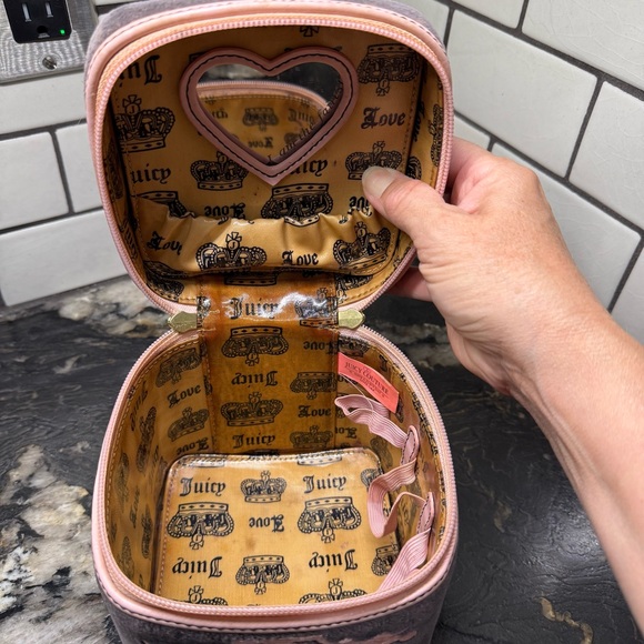 JUICY COUTURE Sugar & Spice Velour Train Case Y2K Embroidered Makeup Bag - Picture 12 of 14